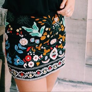 Zara Black Colorful Embroidered Skirt